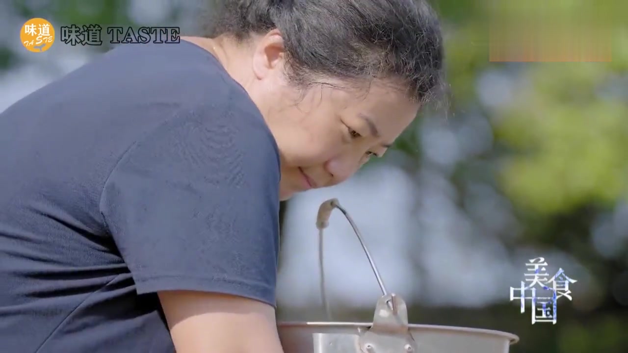 味道湖南「坛子菜」长沙美食 芋头叶梗 坛子菜