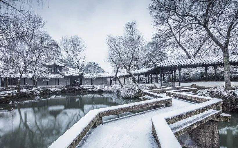 七绝一首:江南雪景醉留人