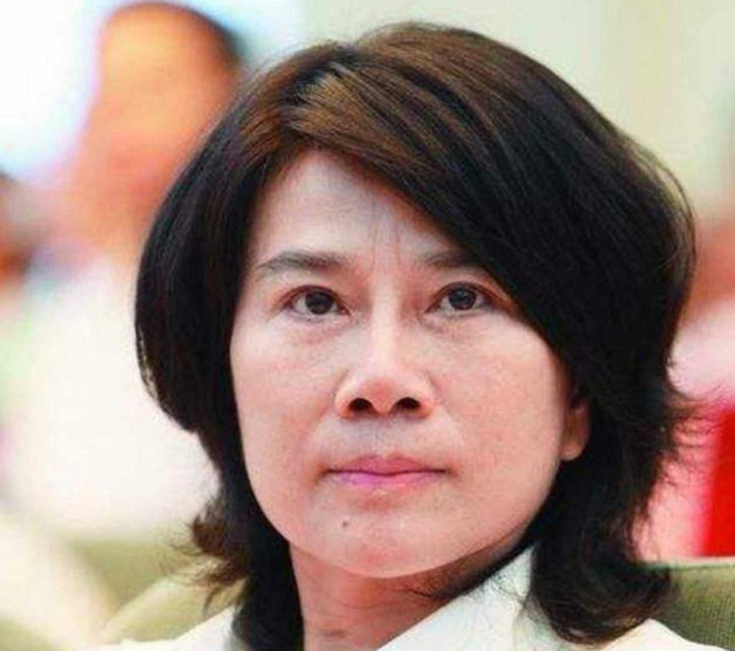 面相识女人:颧骨突出,并且鼻颧得配.