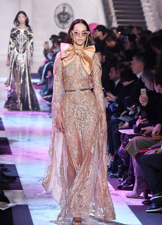 法国巴黎春季时装周,连衣裙主场,透视装仍然受追捧