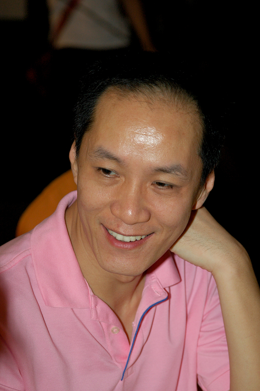 关于如何定义这样的角色,我们特别邀请了著名演员冯远征来分享他的