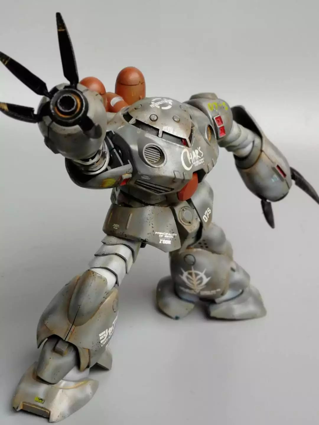 佳作:夏亚专用,e型魔蟹