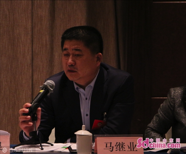 省政协委员马继业:实施振兴乡村战略 必须抓住"钱,地,人"