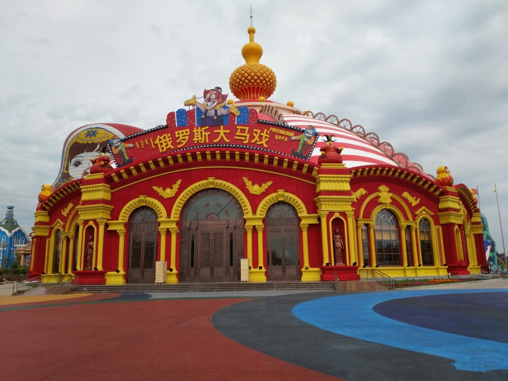 着众多邻国的大国,在中俄蒙三国边境的满洲里,是国内最知名的交界城市