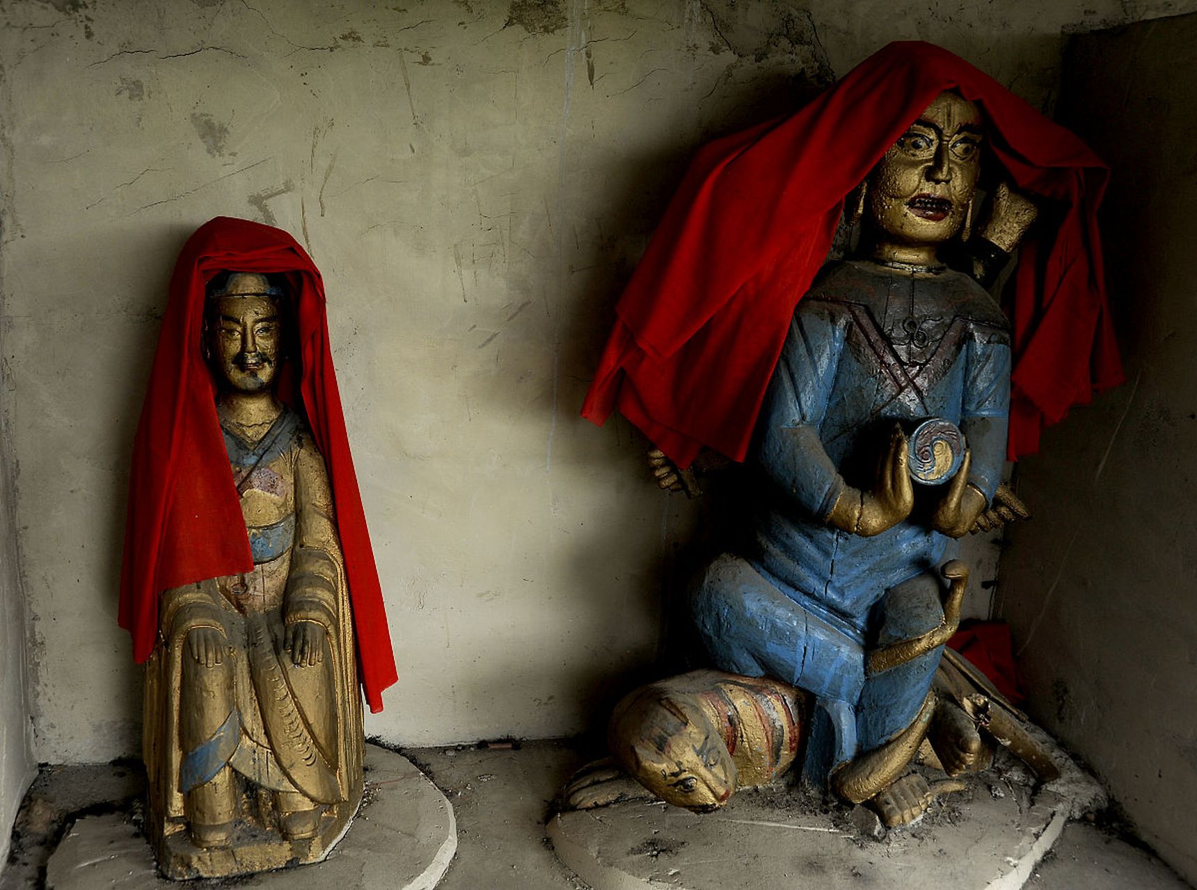 最近,重庆的一个寺庙内供奉的日本邪神引起了很多游客和网民的不满.