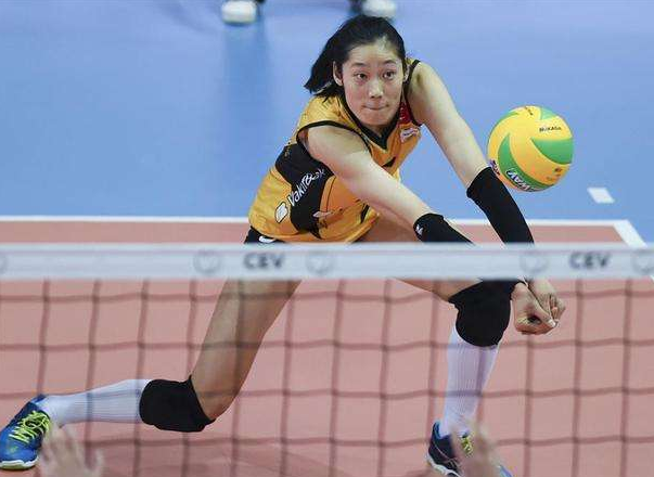 中国体坛经典肌肉!朱婷的手臂,孙杨的腹肌,国足肌肉大家都知道