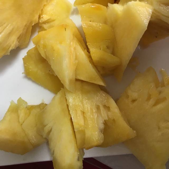 菠萝原汁,酸甜开胃,孩子最爱喝了