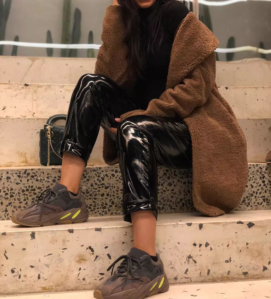 总有那么几双aj或yeezy乍一看丑的一批穿上之后让你大喊真香