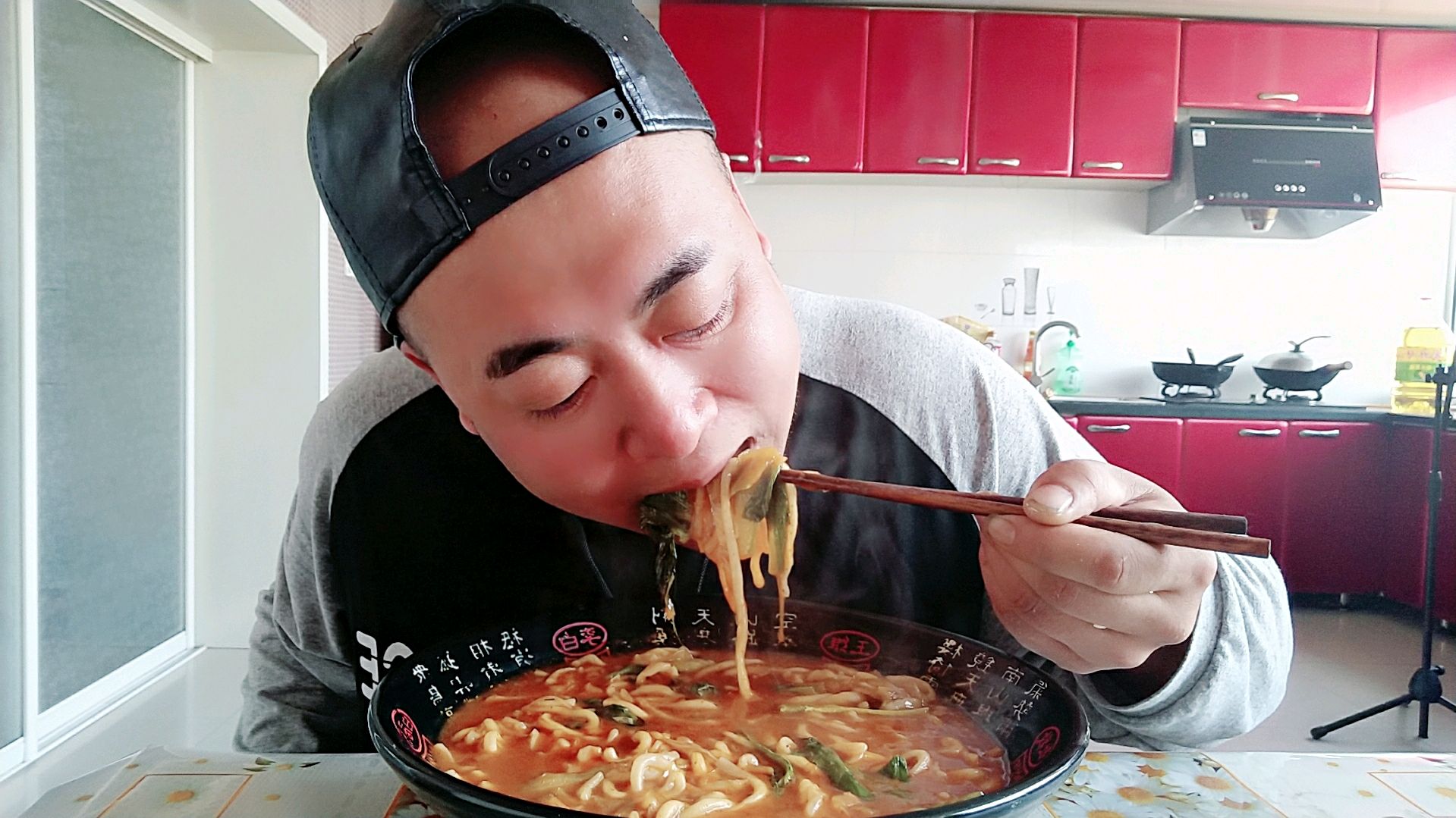 1斤半家常手擀,一碗朝鲜泡菜混汤面,这味道,美滋滋!