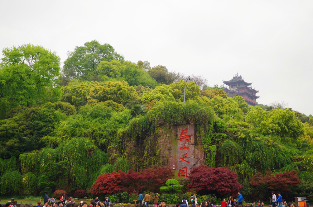 除了拉萨哲蚌寺,杭州吴山广场以外,这些规模很大的旅游景点你听过吗