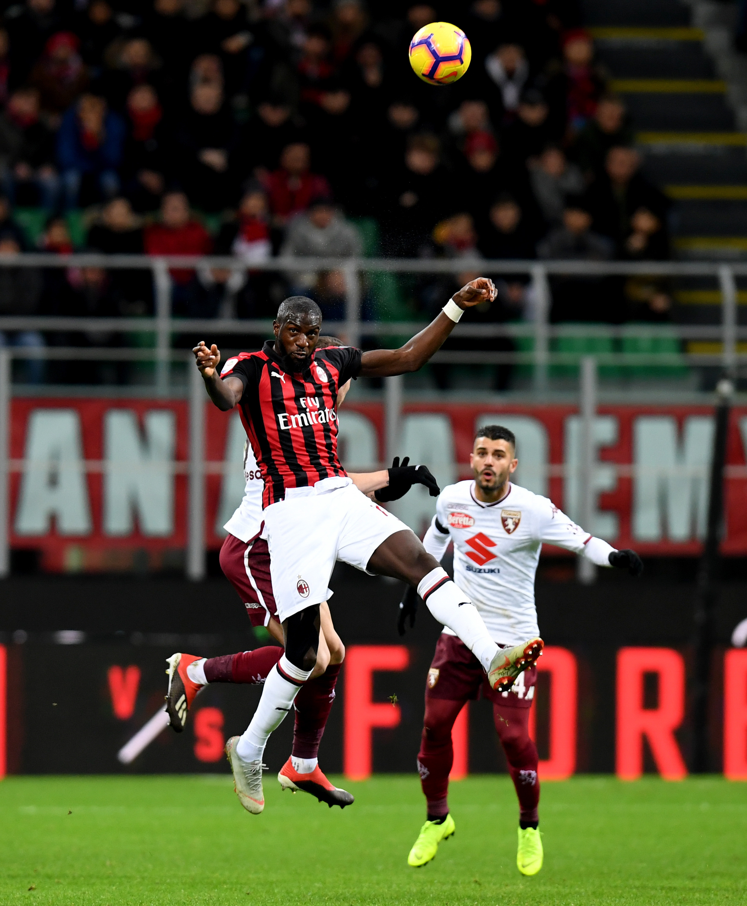 足球——意甲:ac米兰平都灵