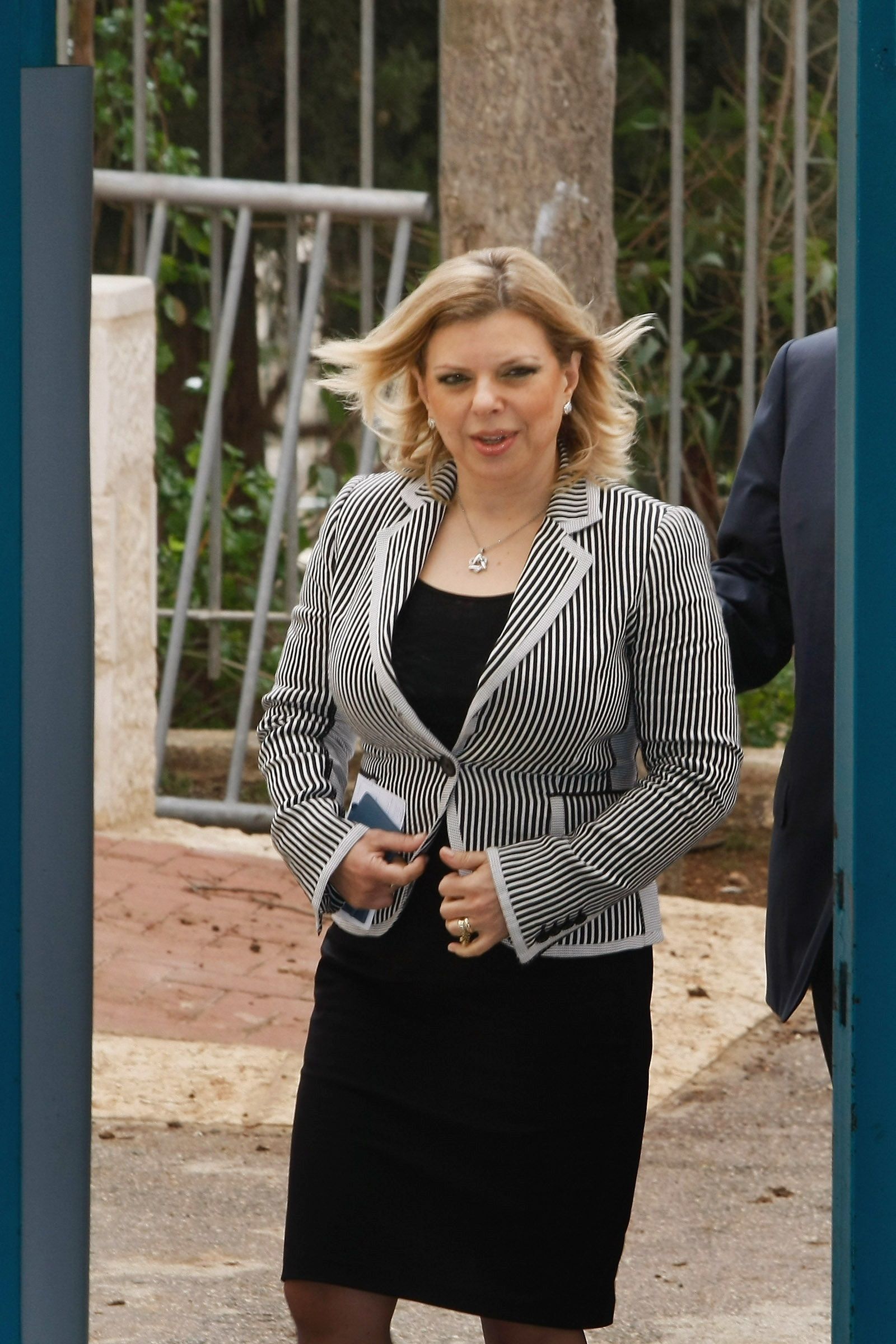 总理妻子"公款叫外卖" 数百次宴席花费10万美元 法院仅以轻罪结案