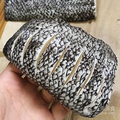 煎银鳕鱼佐百合青豆泥