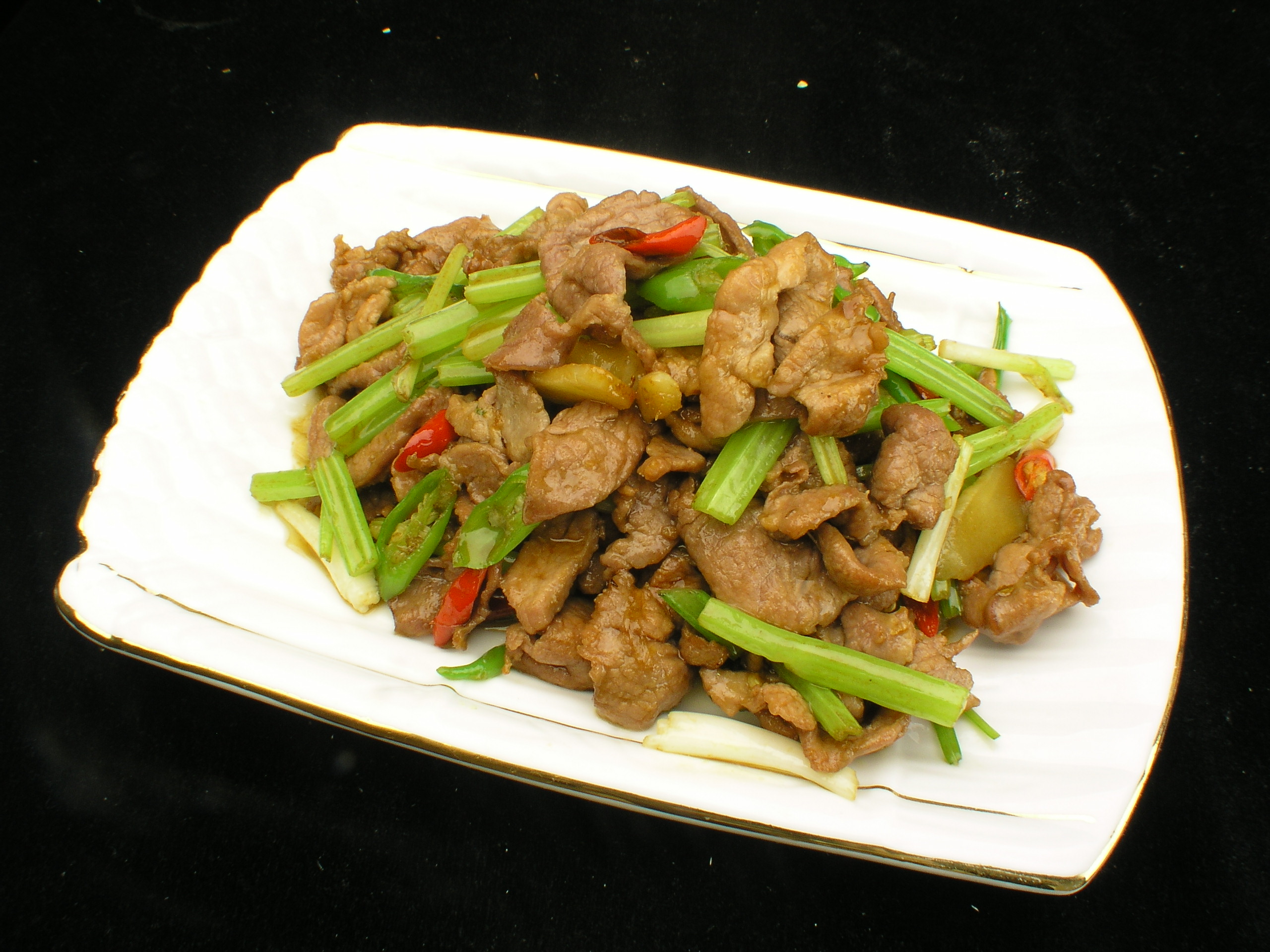 美食新花样:给你推荐几道常见的佳肴,简单却富有创意 风味小炒羊肉