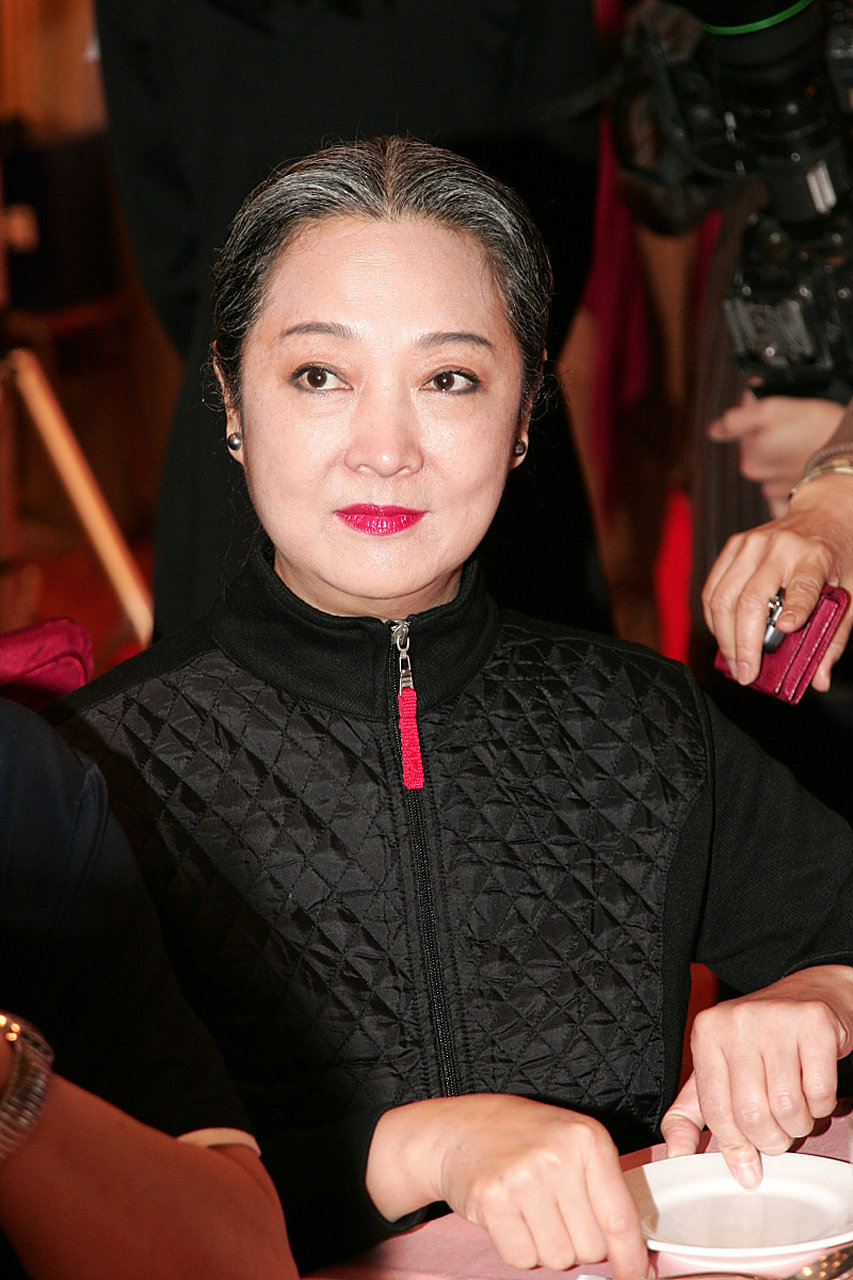 当年,演员廖学秋去外面拍戏,和老公分别了六个月,她归心似箭,往家赶