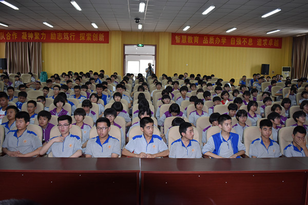 济南高新一中举行2018届学生毕业典礼