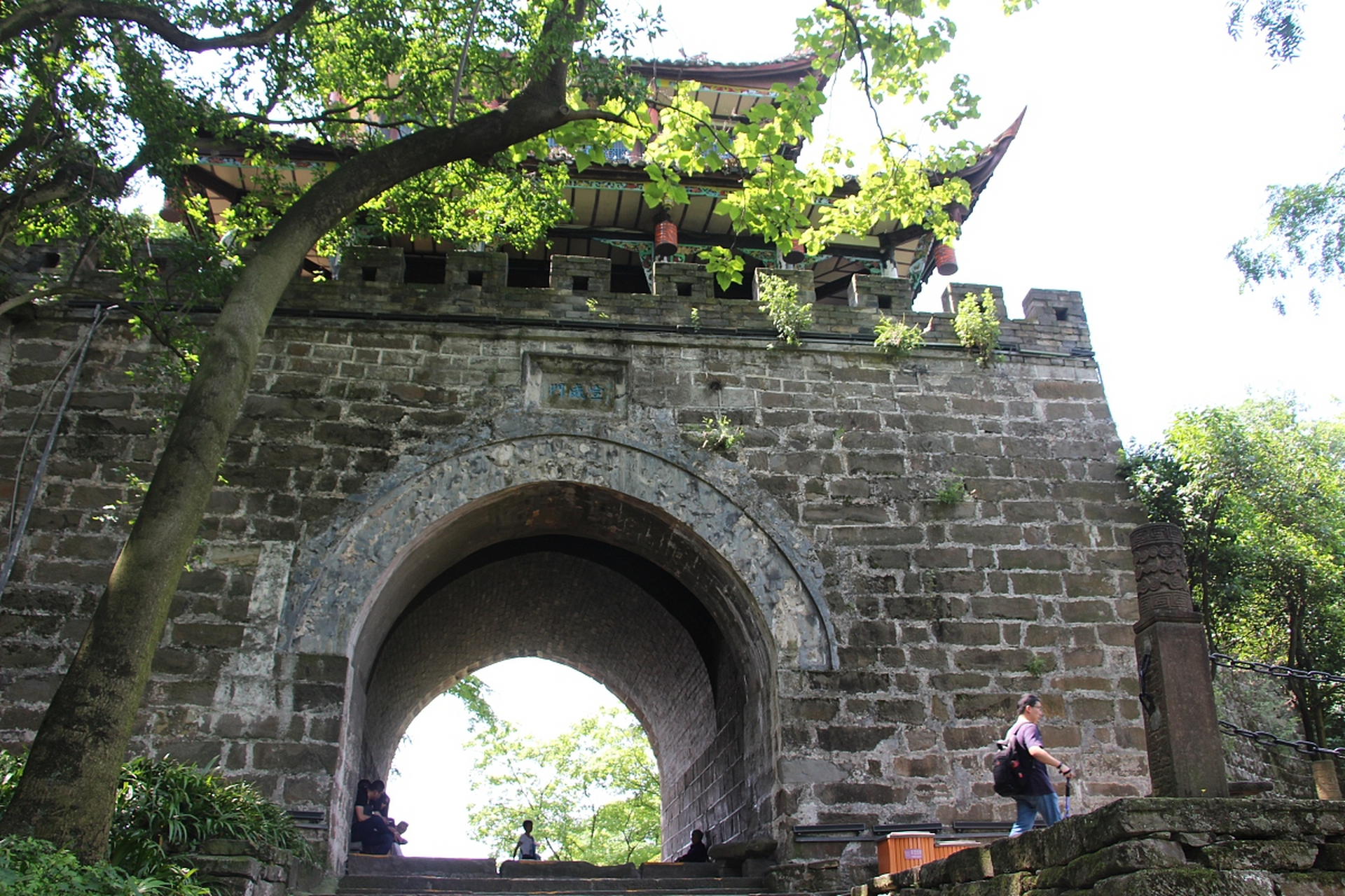 穿越时空的旅行#探访川沙古城墙,感受古城的防御智慧.