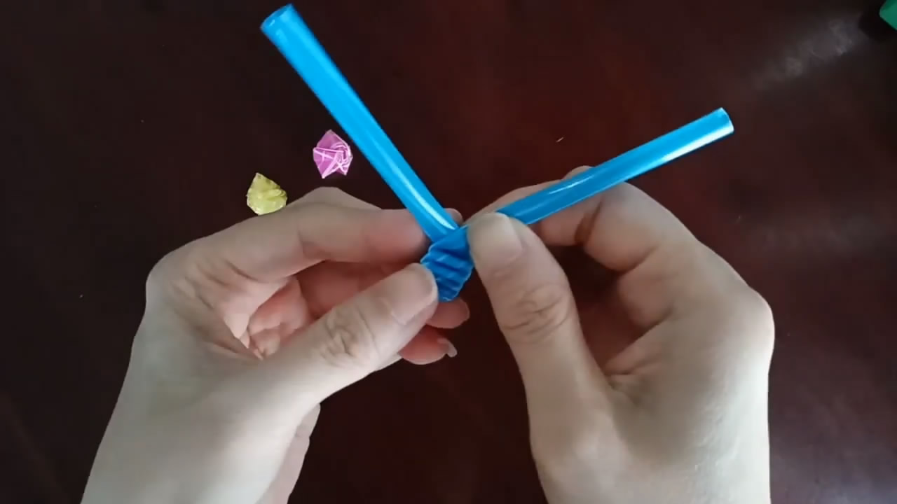 生活小妙招,带你学习如何用吸管叠星星,简单易学!