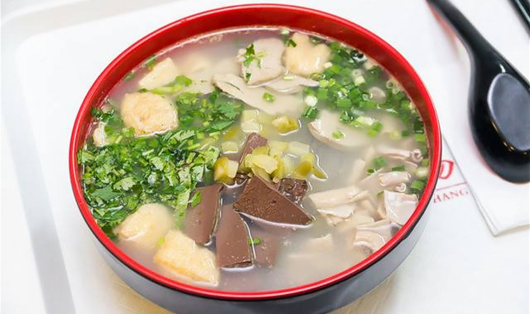 想吃鸭血粉丝汤,直接在家做,只需这几种食材,鸭血汤很美味