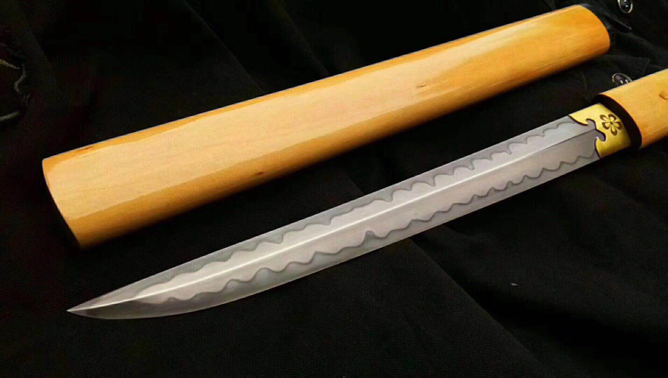 新款:双刃海浪短刀