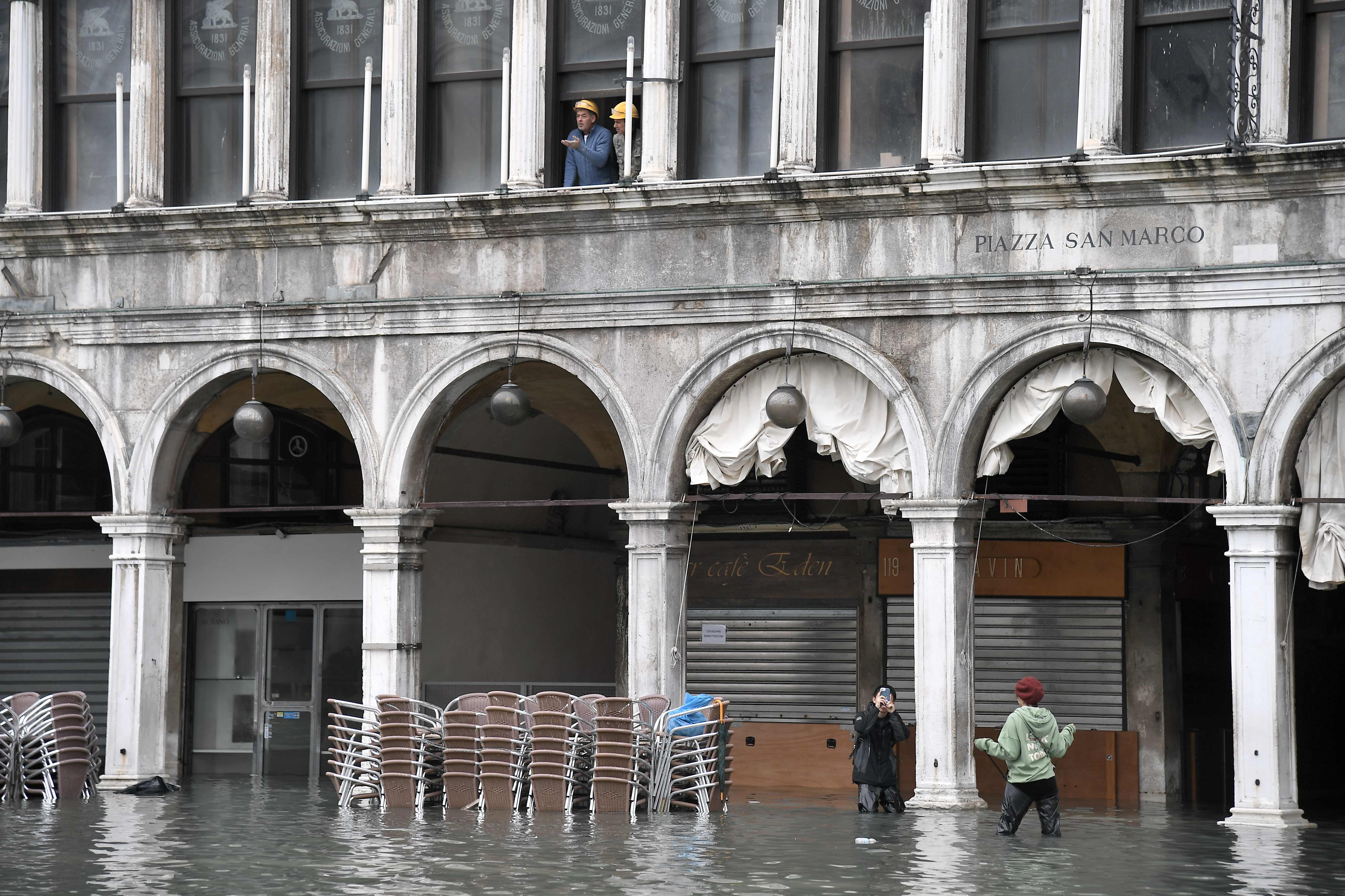 "水城"威尼斯遇水灾