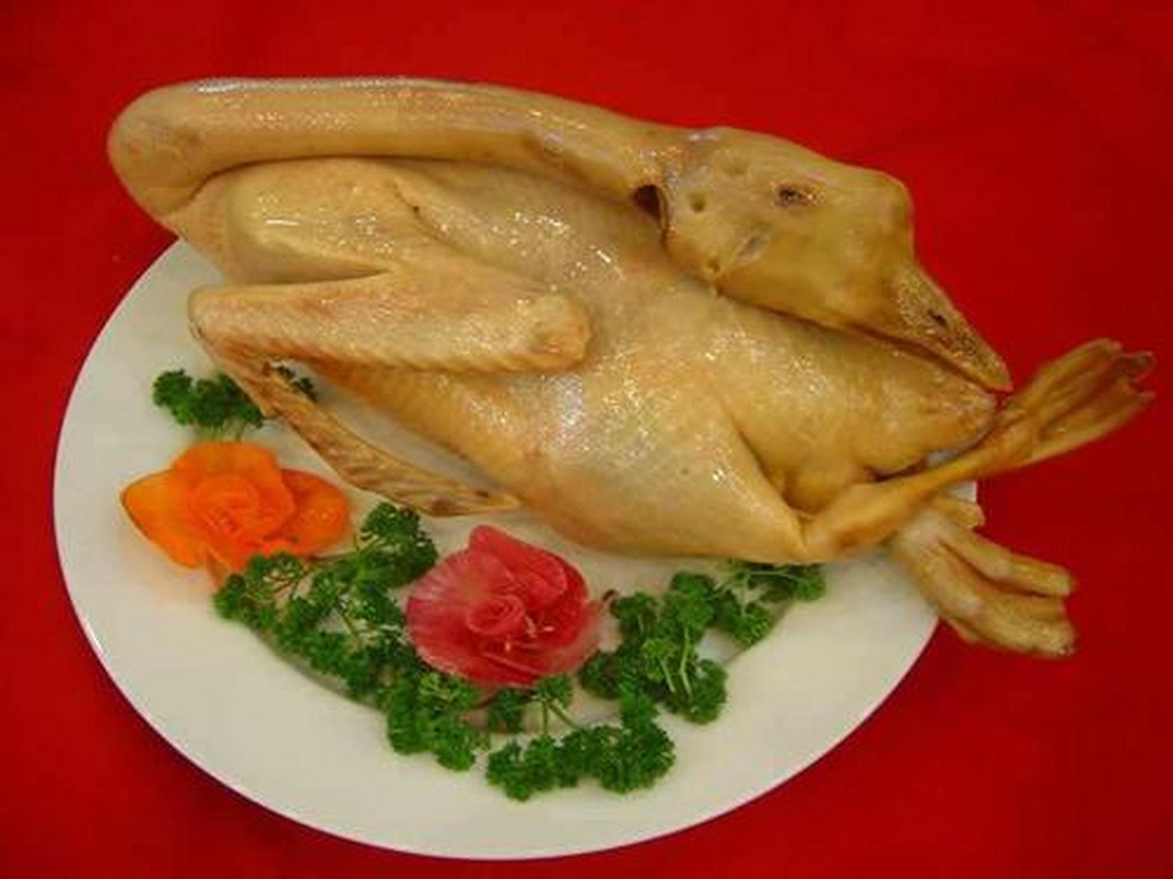 城市身边事#【合肥市美食】吴山贡鹅:为合肥长丰县盛产,该品种鹅原系