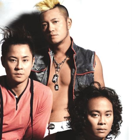 草蜢---红唇的吻