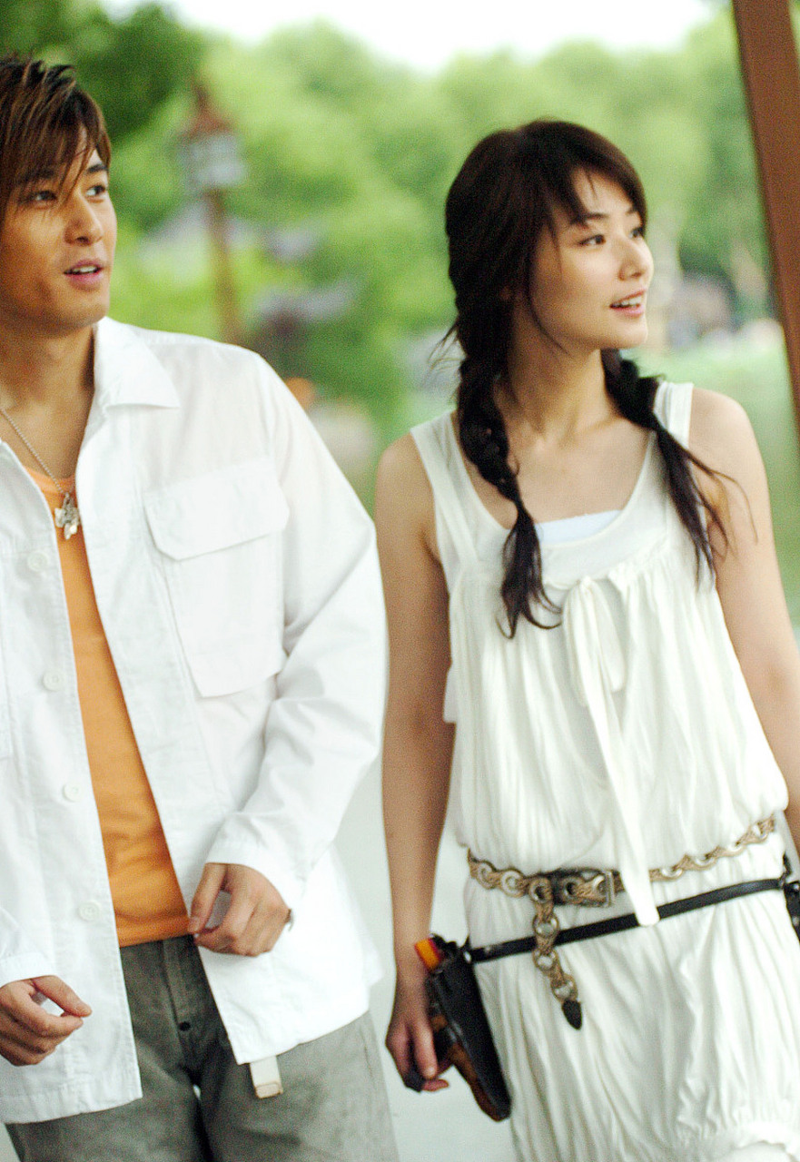 重温小时候的偶像剧《薰衣草》,当年真是让季晴川和梁以薰迷的不行不