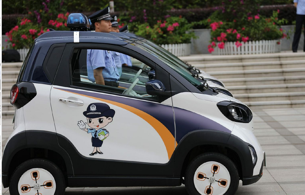 43辆宝骏新能源警车,虽然更加节能环保,但半路没电怎么办呢?