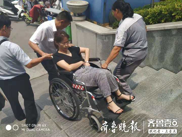 一把轮椅,一个举手之劳…高铁枣庄站温情暖人心