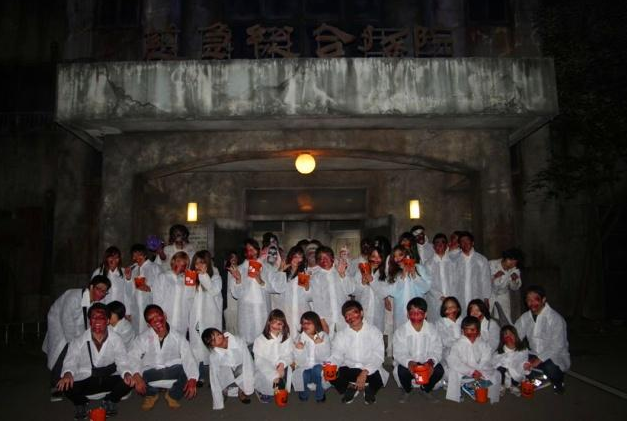 日本最恐怖的鬼屋,第三层因太恐怖只能关闭,一次最多可进3个人