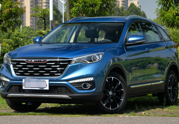 森雅r9,内饰才是这款车的看点,成熟稳重很有安全感