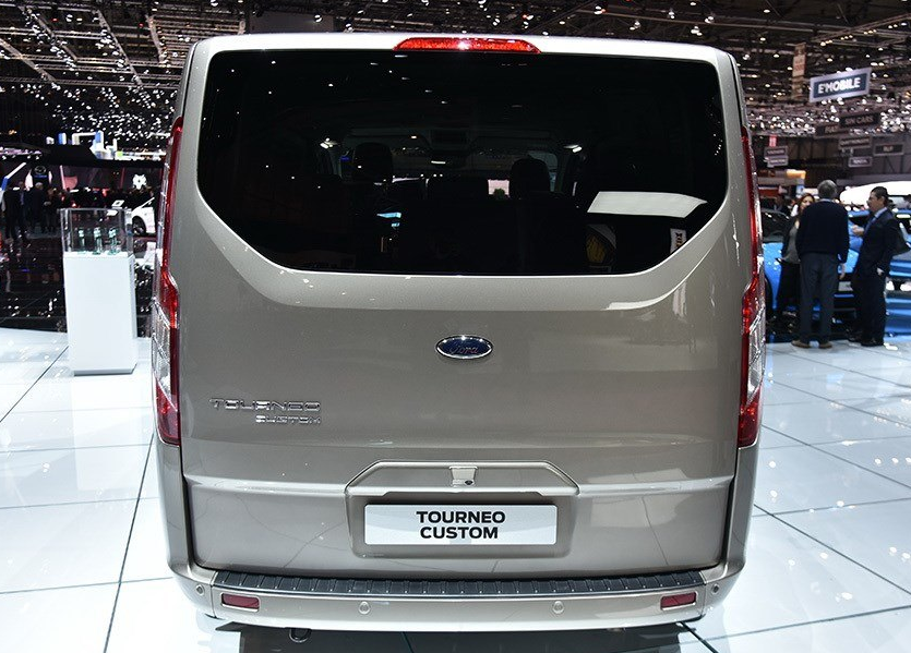 tourneo custom汽车图片一览,来看看吧,座椅也是让人感到非常的舒适