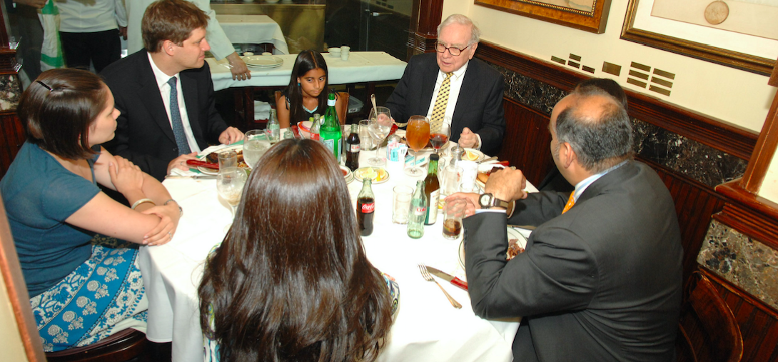 亿万富豪平时吃什么?21万的鱼子酱都不算啥,网友:贫穷限制想象