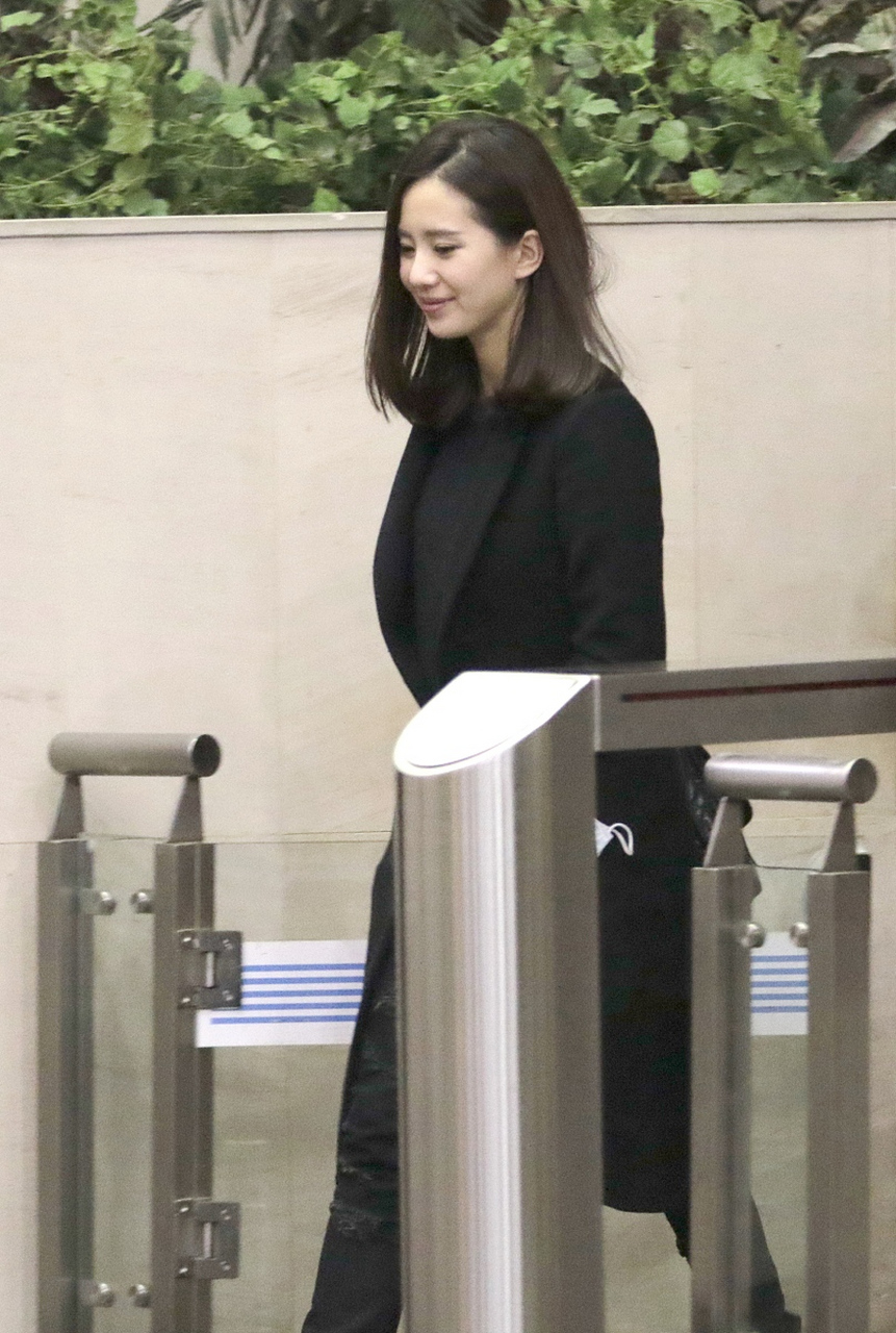 偶像吴奇隆爱妻 刘诗诗街拍 你本来就很美#明星怎么穿# #明星街拍