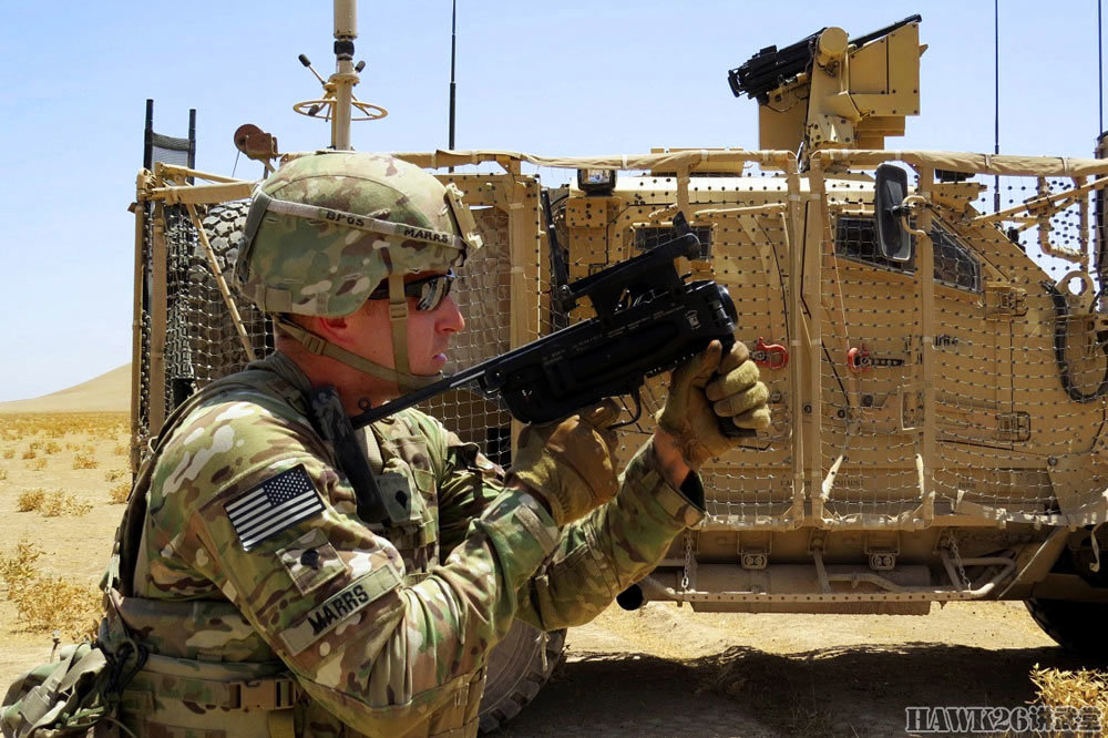 让"士兵大炮"更致命:美军新型瞄准镜配备m320榴弹发射器