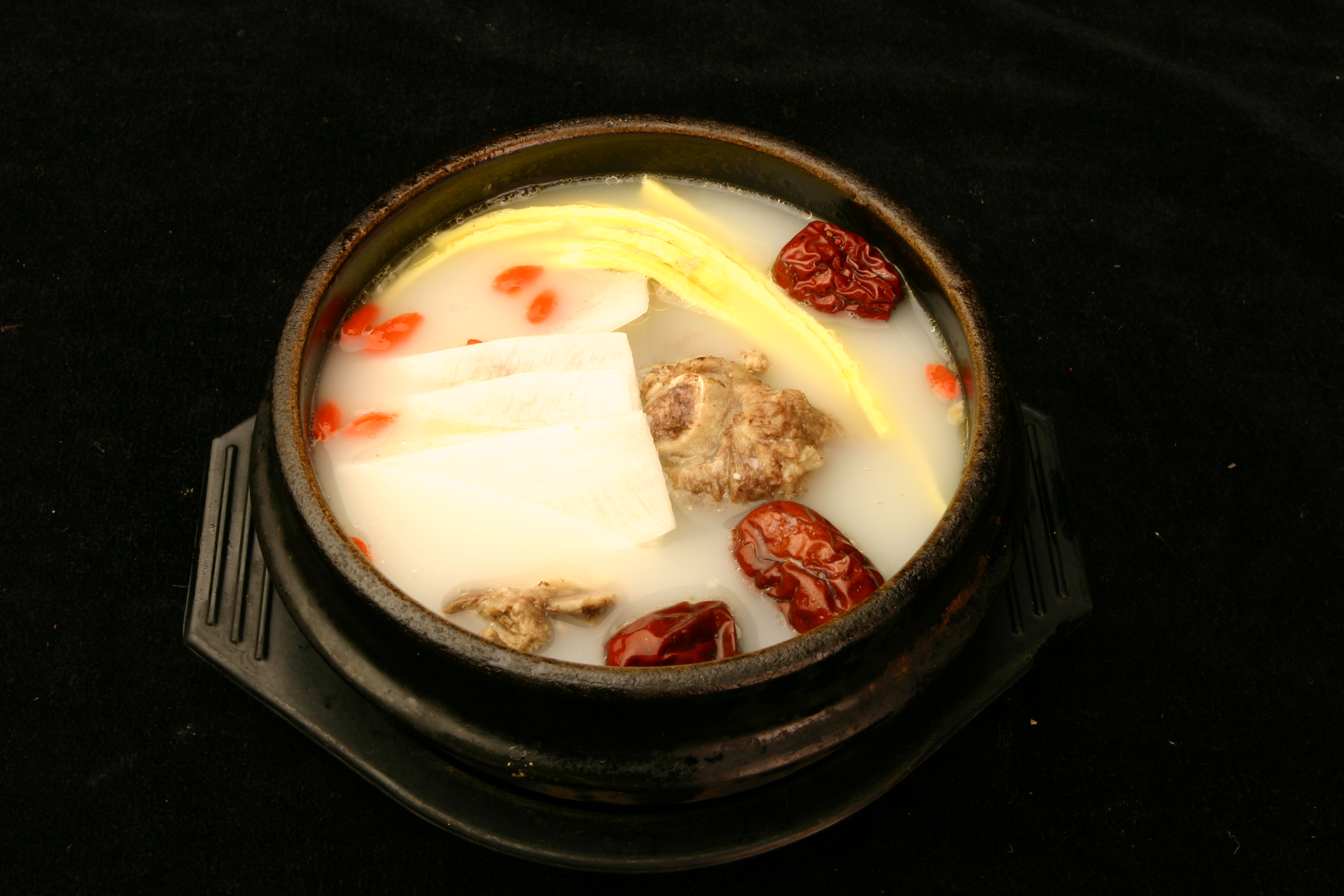 每天六道新花样:天凉了,准备几道暖胃的菜 牛排汤