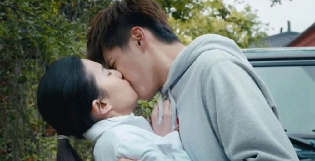 《致青春原来你还在这里》看吴亦凡刘亦菲虐心姐弟恋!