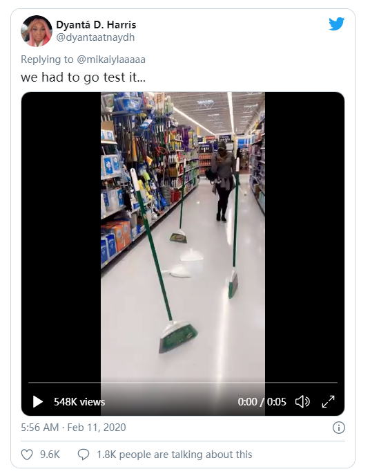 推荐衣架套在头上，脑袋会不自主地转动？办公室里惊呆一片：是真的？