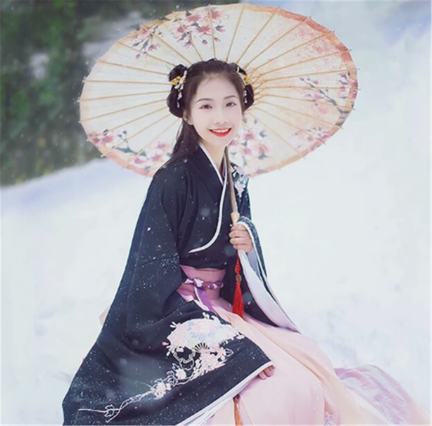 天蝎座代表的汉服