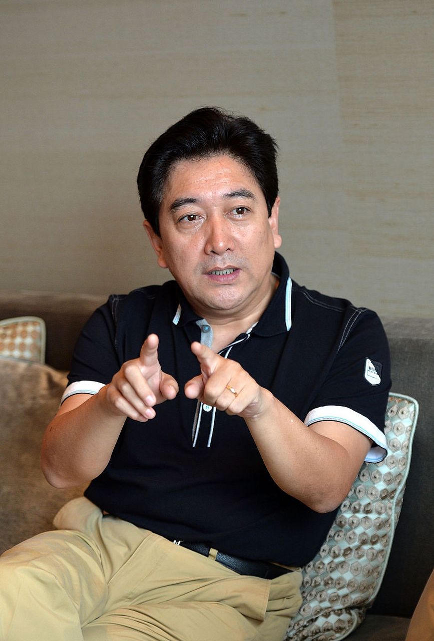 全民ai创作节# 央视名嘴水均益的女儿水亦诗近日宣布离开央视,她为何