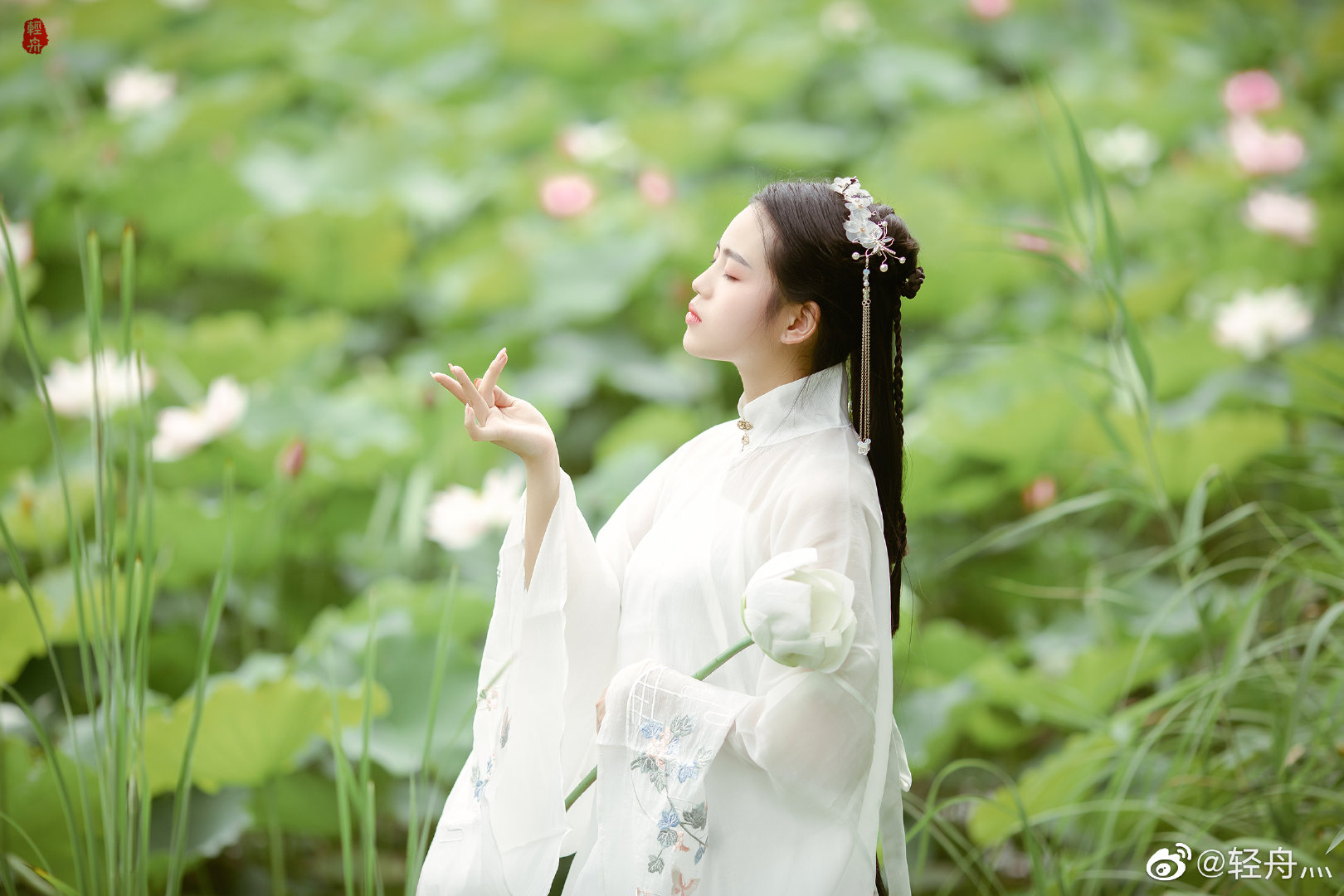 夜未眠,望月盼,无人伴画难诉言.古风汉服小仙女诗词欣赏