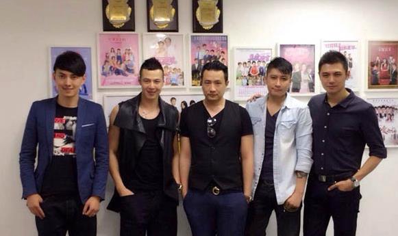 红苹果乐园:天野发福变大叔,可豪开大排档,而黄圣依成大赢家