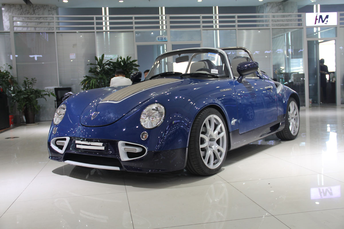 法国小超跑—pgo佩奇奥最新精拍 搭载宝马1.6t动力/中置发动机