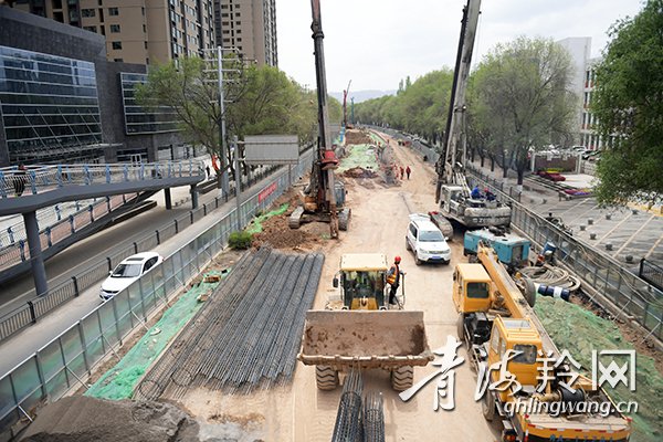 西宁市开展八一路道路综合提升改造及管廊建设