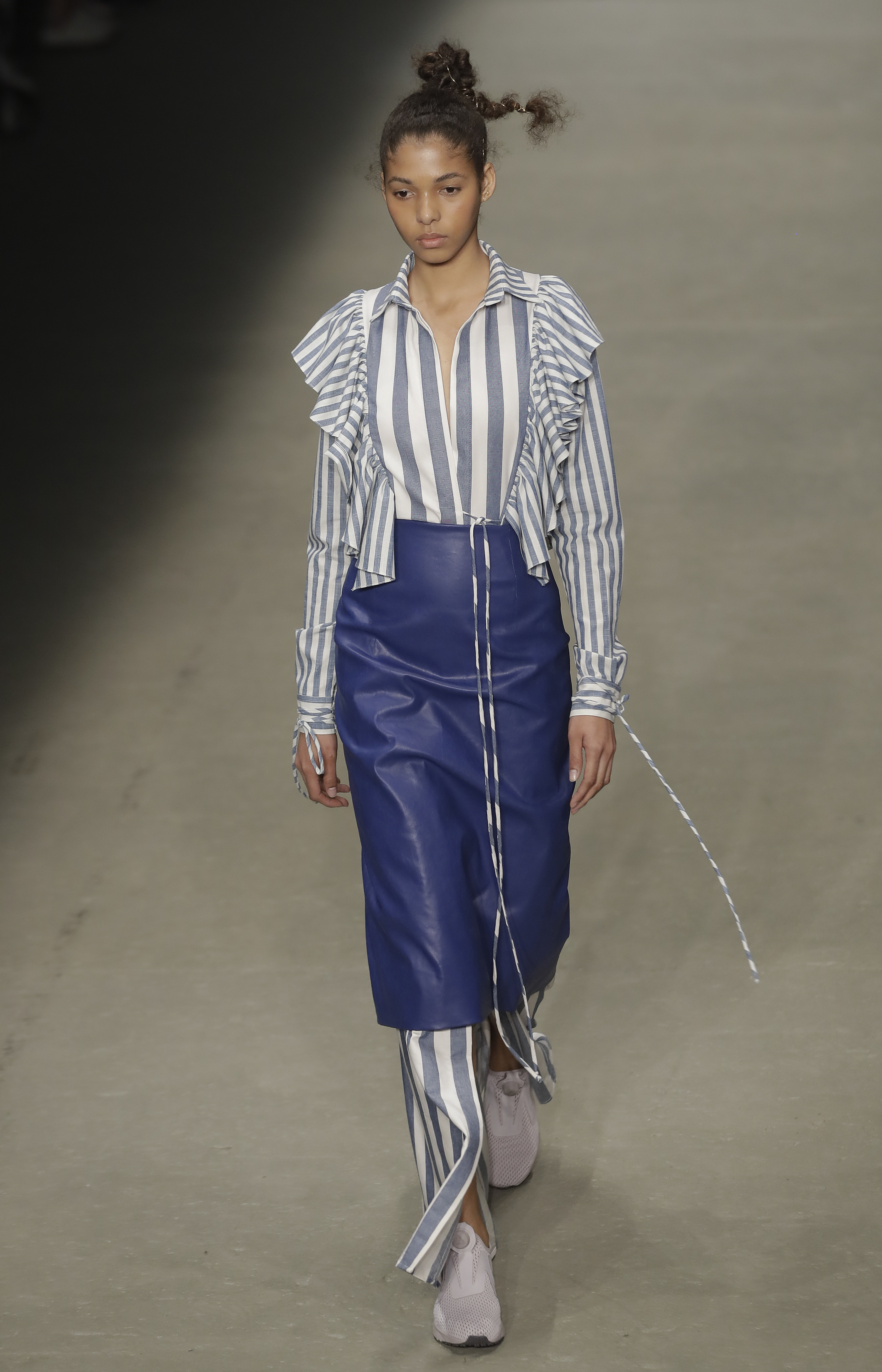 新华社照片,外代,2018年10月23日    (外代二线)圣保罗时装周——joao