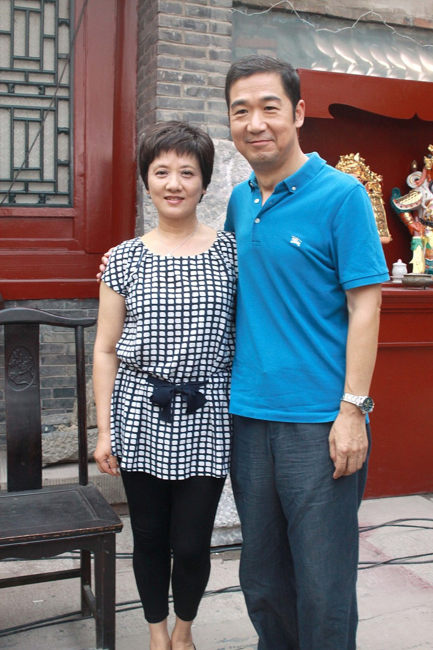 "王熙凤"邓婕,放弃富豪,嫁给二婚带子的张国立,真的幸福吗?
