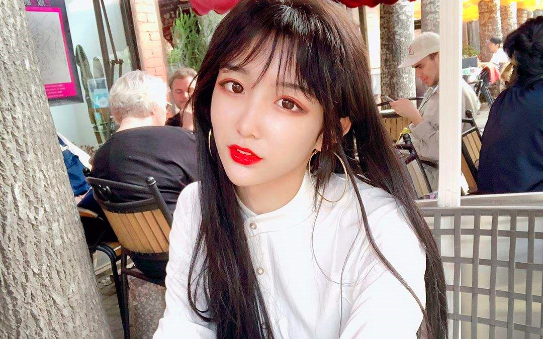 主播界惊艳全场的女装大佬 梦泪女仆装 上好佳太"甜美"