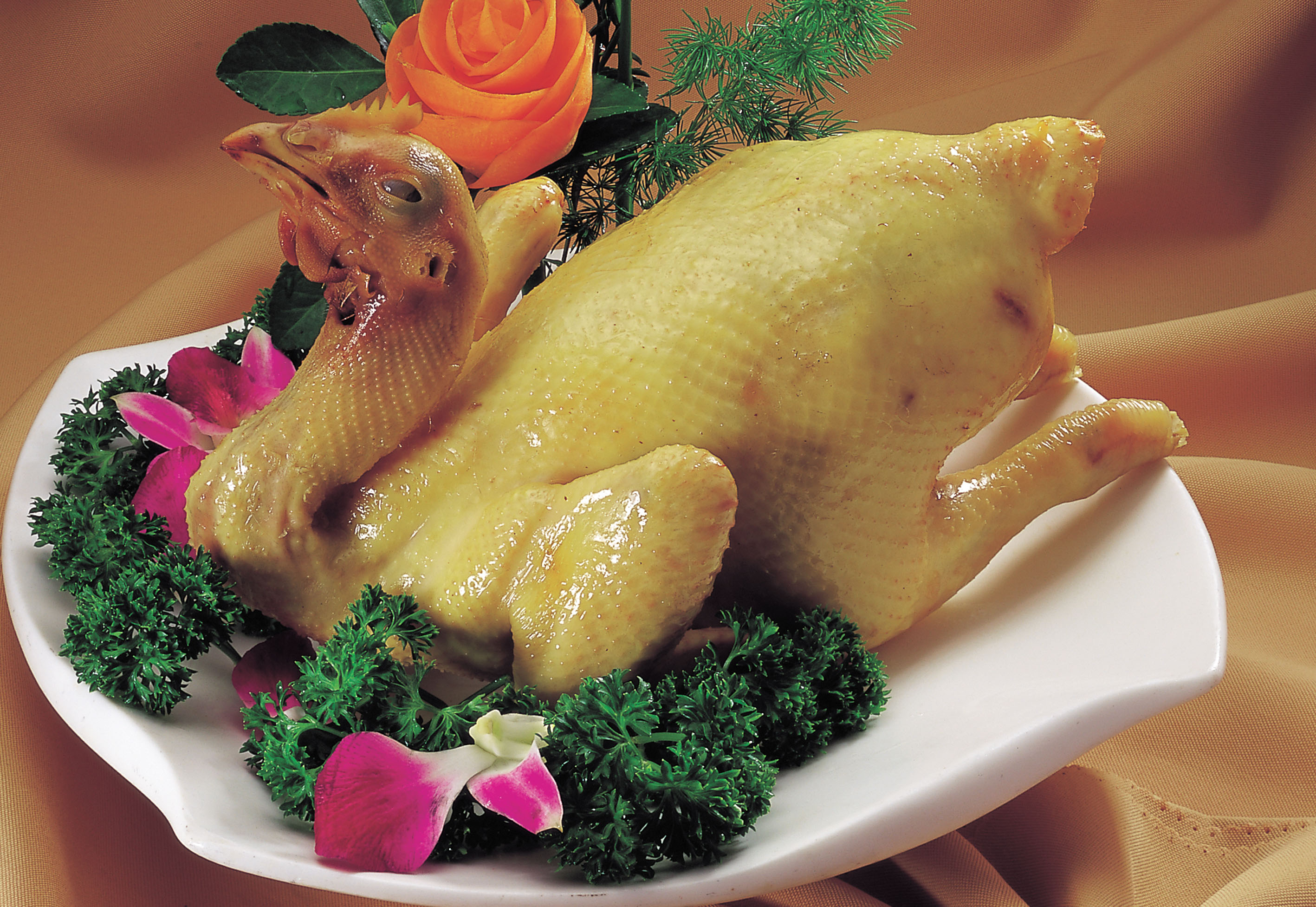 大漠风沙鸡:大漠风沙鸡属于一道美食,色香味俱全,是老少皆宜的一道