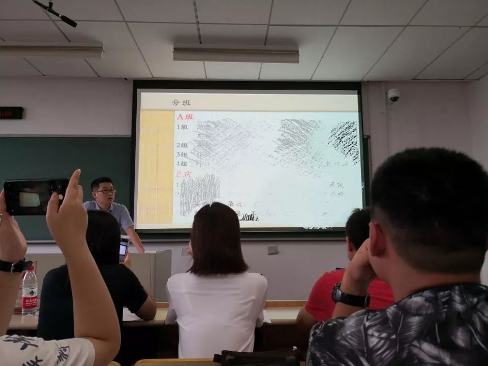 名师风采|文学院闵丰老师:风流儒雅是吾师,丹心热血沃新花